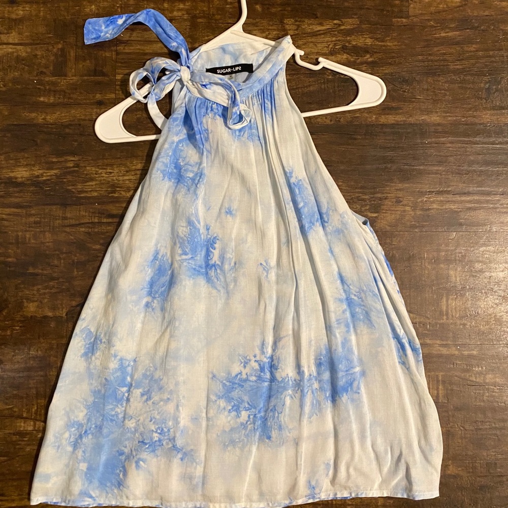 White and blue tie collar tank